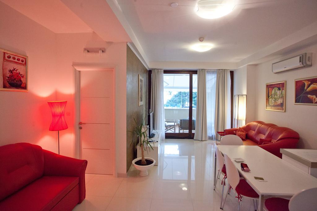 Residence Apartments Anamaria Podstrana Extérieur photo